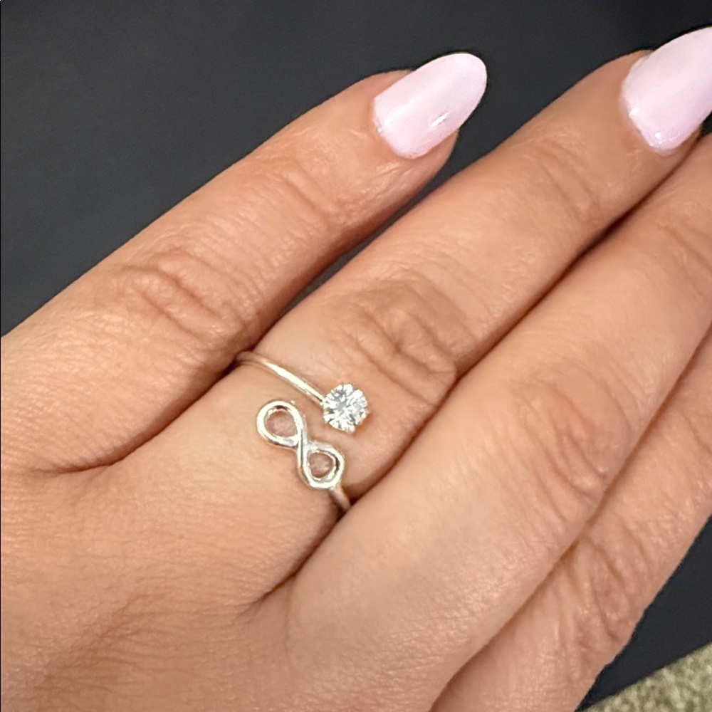 950 sterling silver infinity open ring with transparent stone Size 6